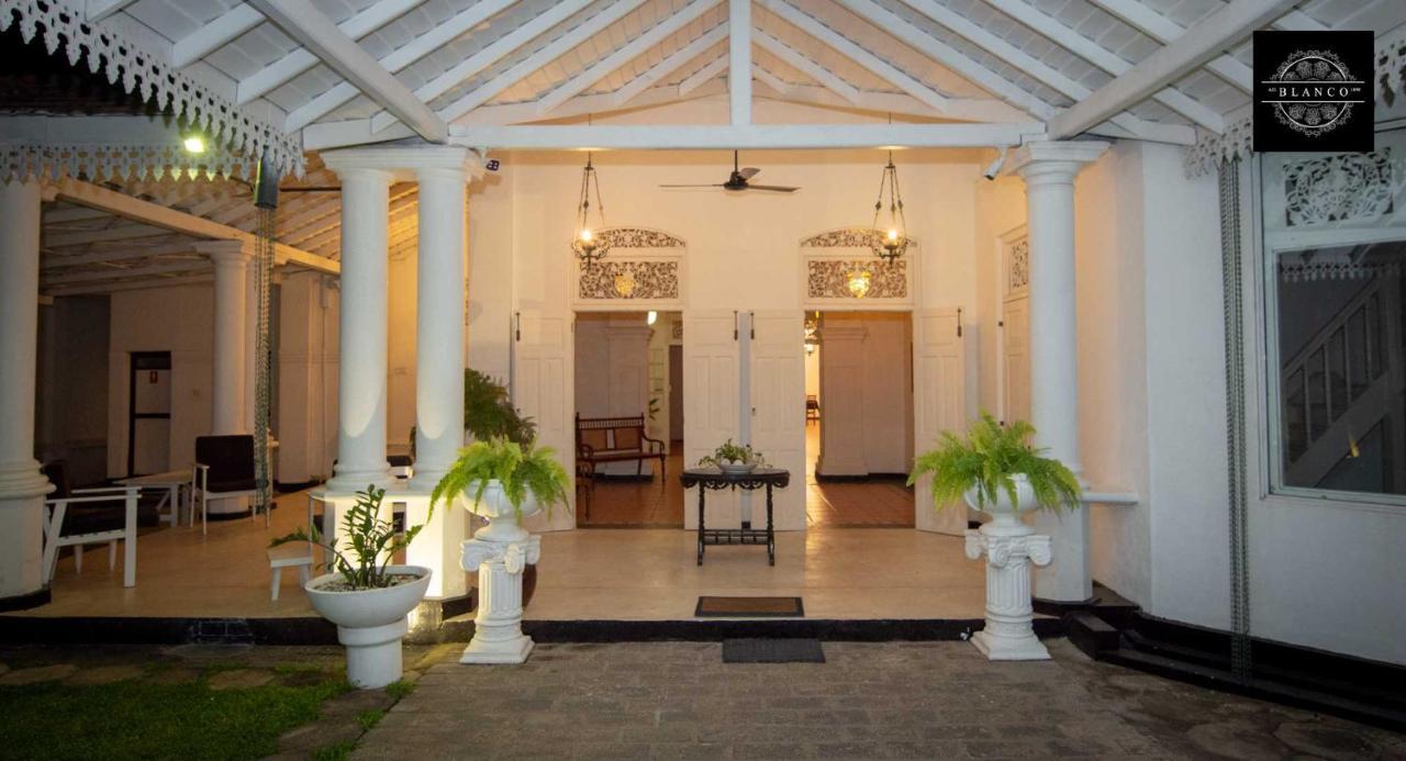 Villa Blanco Дехивала-Маунт-Лавиния Экстерьер фото